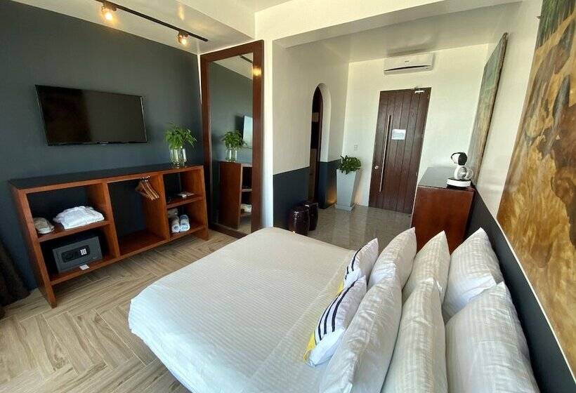 غرفة قياسية سرير مزدوج مطلة على البحر, Palassa Private Residences