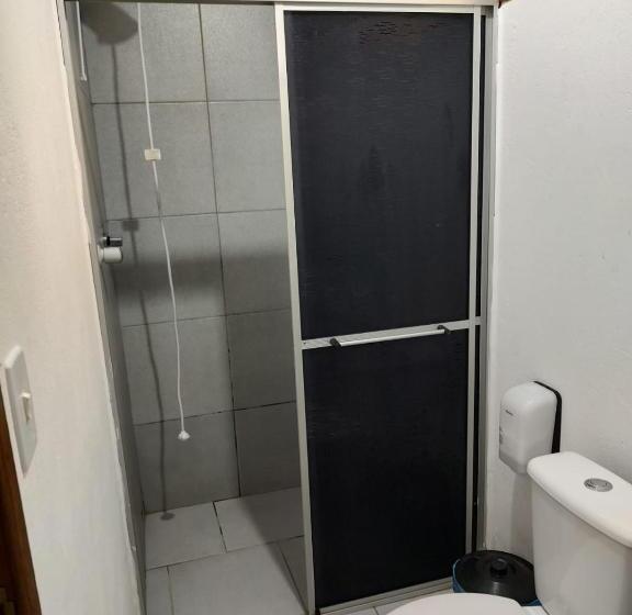 חדר לארבעה סטנדרטי עם מרפסת, Pousada Ilha Da Madeira