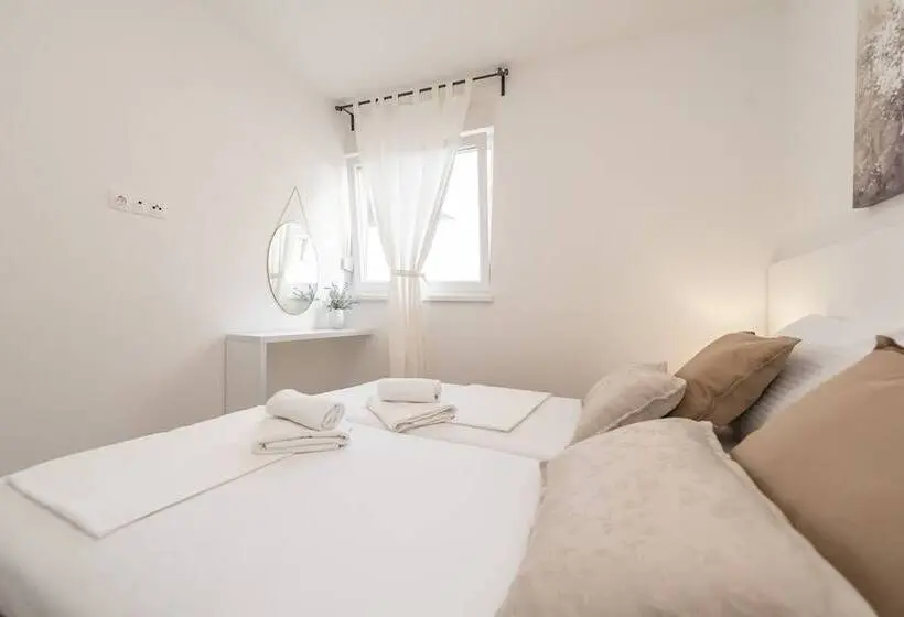 2ベッドルームのスーペリアアパートメント, Apartments & Rooms Pool Villas Maris B