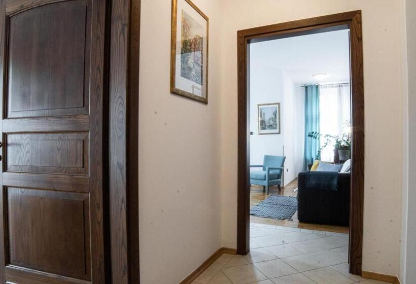 سوییت, Aparthotel Hornigold W Zielonej Kamienicy