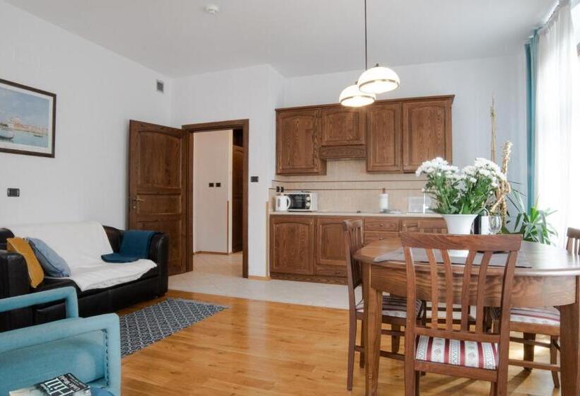 سوییت, Aparthotel Hornigold W Zielonej Kamienicy