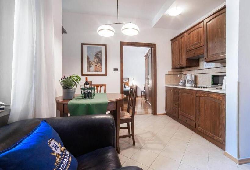 اتاق پرمیوم, Aparthotel Hornigold W Zielonej Kamienicy