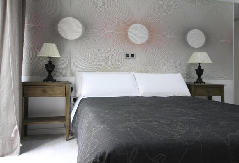 اتاق استاندارد, Hostal Foster