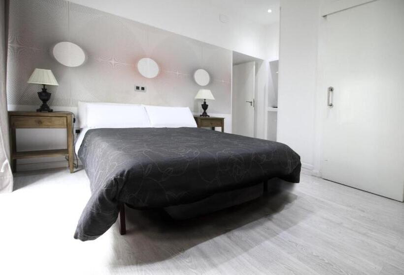 اتاق استاندارد, Hostal Foster