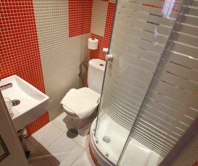 اتاق استاندارد, Hostal Foster