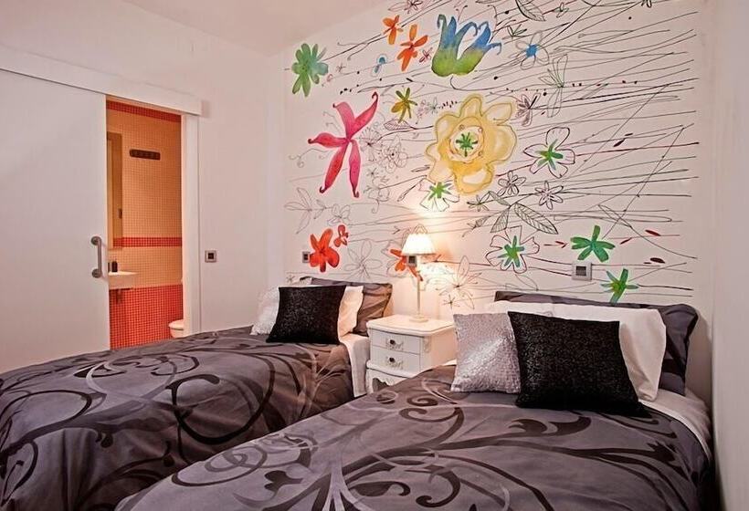 اتاق استاندارد, Hostal Foster