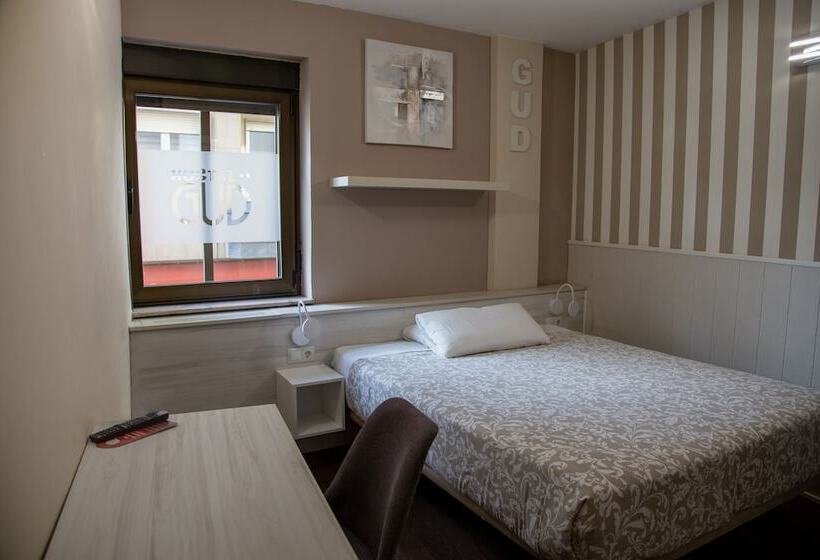 Habitación Estándar, Hostal Gud Salamanca