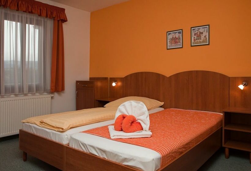 标准间, Antonietta