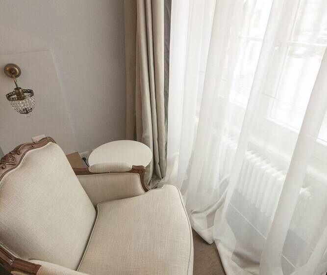 اتاق سوپریور, Schlüssel