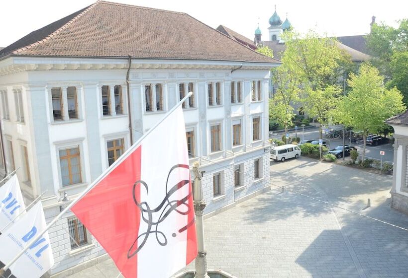 اتاق سوپریور, Schlüssel