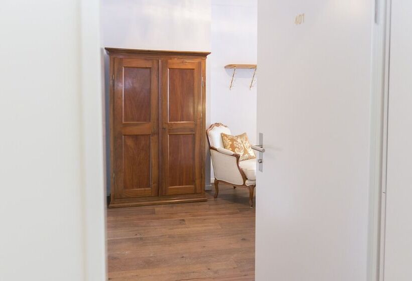 اتاق لوکس, Schlüssel