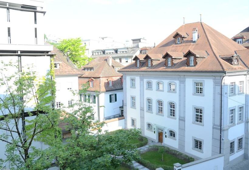 اتاق لوکس, Schlüssel