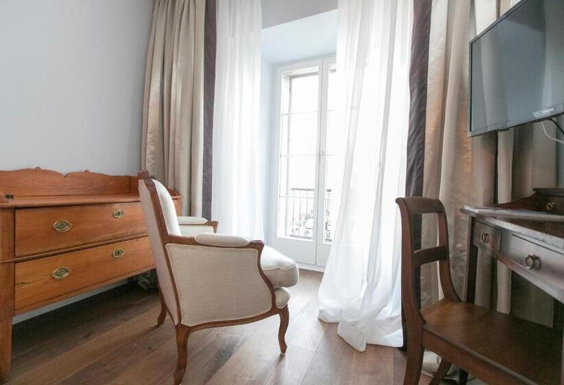 اتاق لوکس, Schlüssel