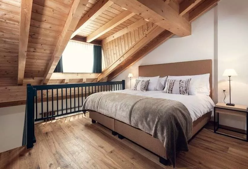 ドゥプレックスルーム, Conrad's Mountain Lodge