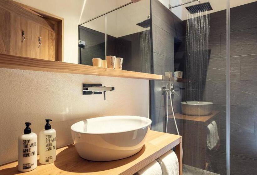 חדר סטנדרט, Conrad's Mountain Lodge