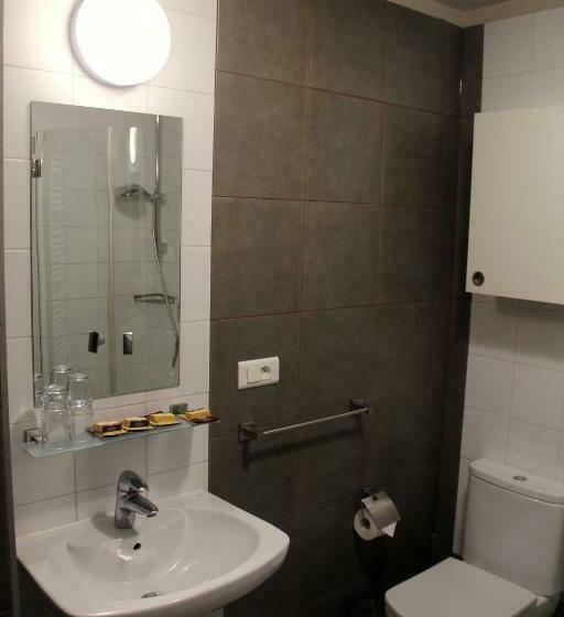 اتاق استاندارد یک نفره, Dom Gości Opactwa Benedyktynów