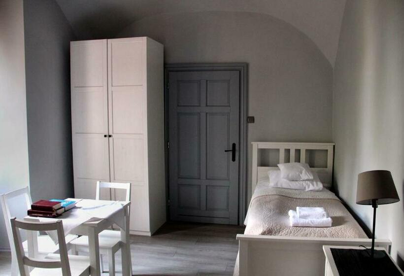 اتاق استاندارد, Dom Gości Opactwa Benedyktynów