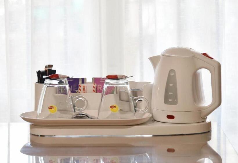 اتاق استاندارد یک نفره, Hirschen