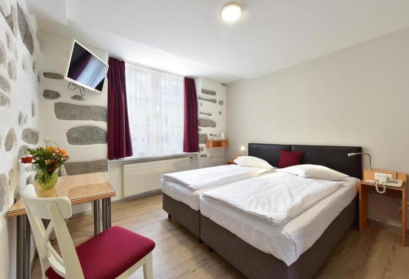 اتاق استاندارد, Hirschen