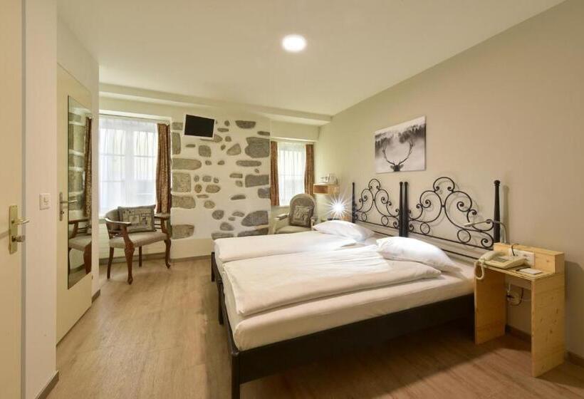 اتاق استاندارد, Hirschen