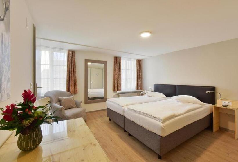 اتاق استاندارد, Hirschen