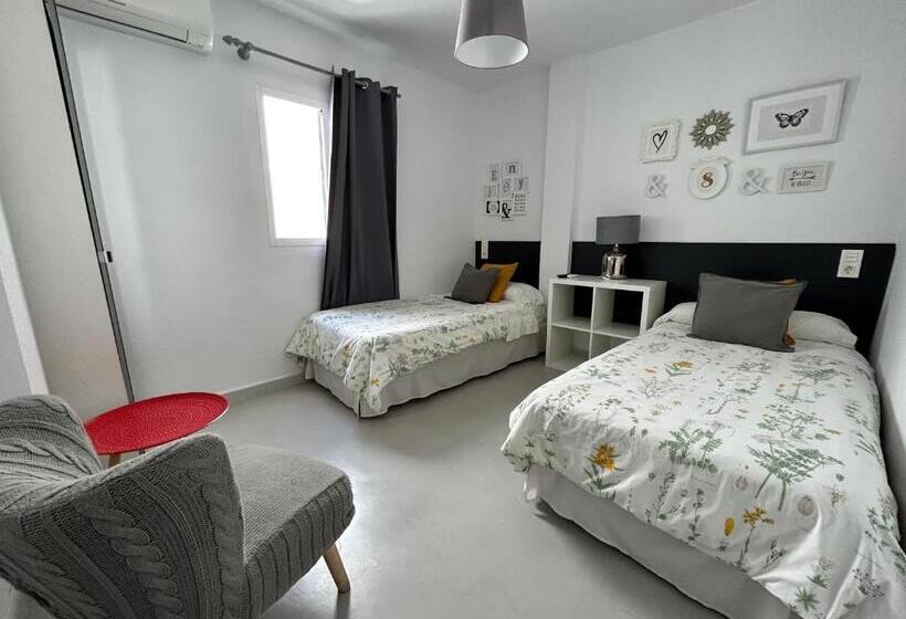 Номер Стандарт, Hostal Berlin