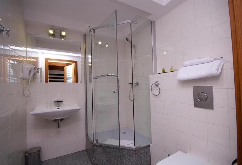 اتاق کلاسیک, Kolegiacki