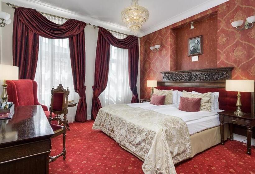 اتاق لوکس, Kolegiacki