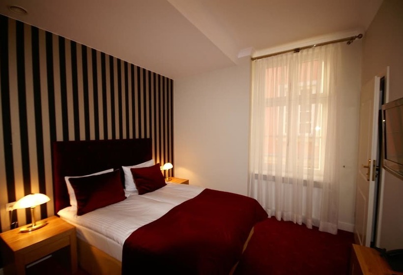 اتاق کلاسیک, Kolegiacki