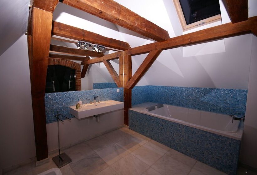 اتاق سوپریور, Kolegiacki