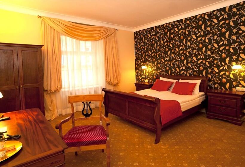 اتاق لوکس, Kolegiacki