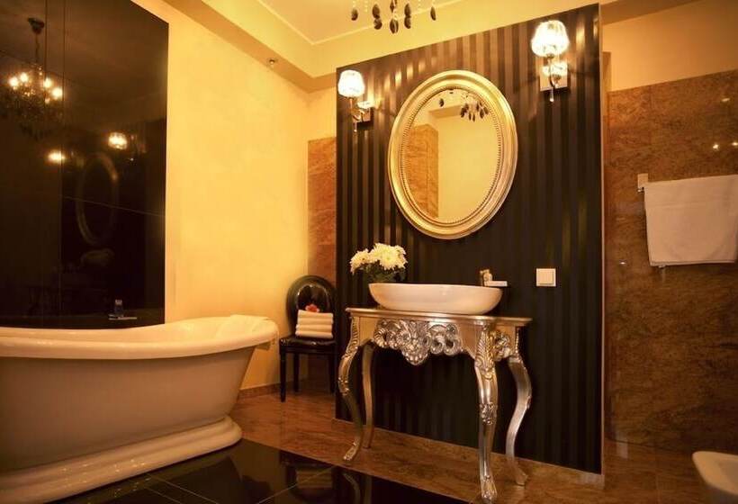 اتاق لوکس, Kolegiacki