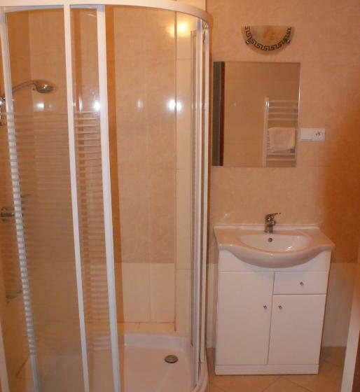 Номер Стандарт Трехместный, Montebello Bussines & Spa