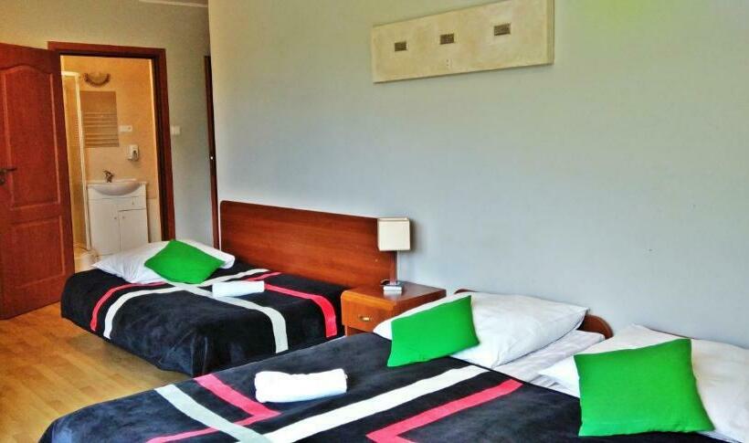 اتاق استاندارد سه نفره, Montebello Bussines & Spa