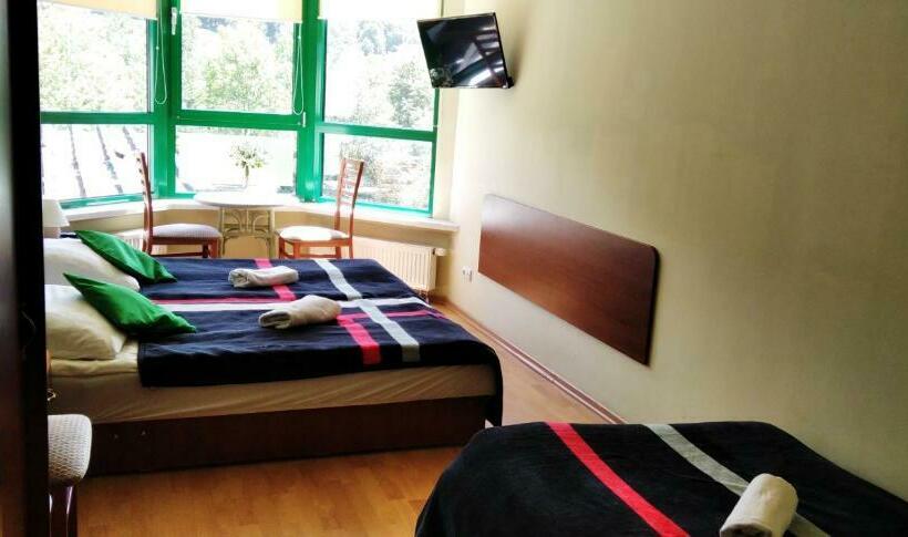 اتاق استاندارد سه نفره, Montebello Bussines & Spa