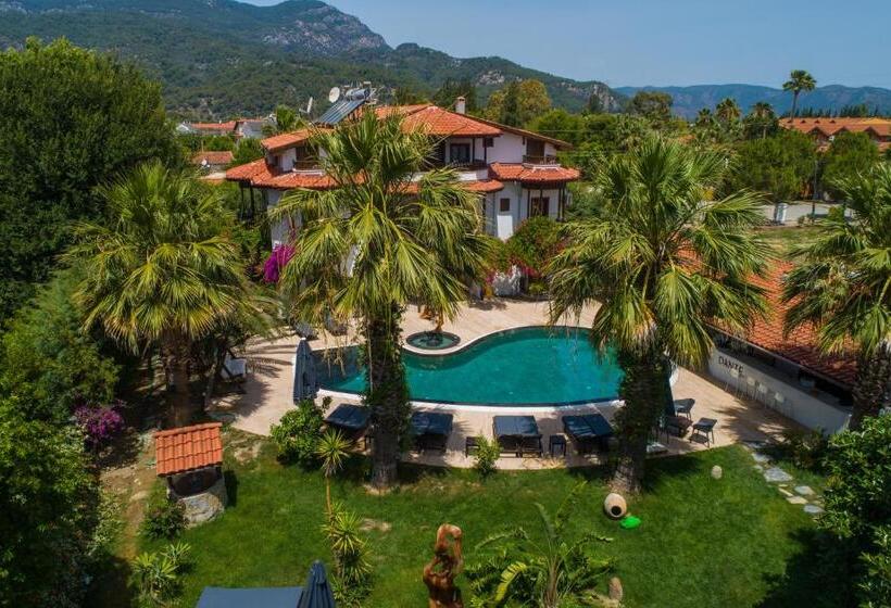 Номер Стандарт Вид на Бассейн, Murat Pasha Mansion