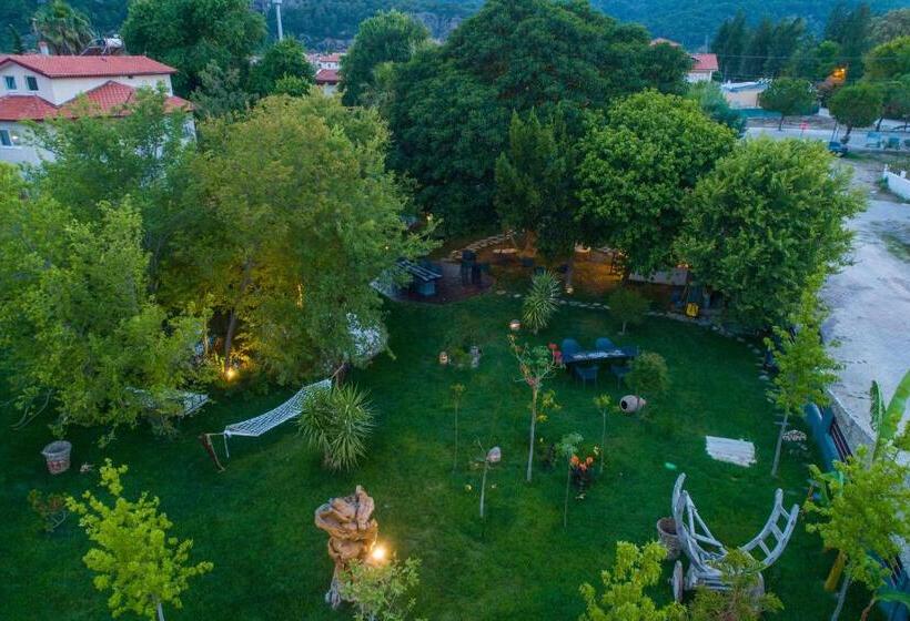 Номер Стандарт, Murat Pasha Mansion