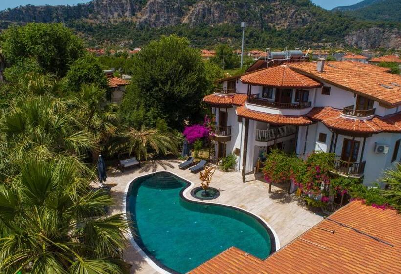 キングサイズベッドのスタンダードルーム, Murat Pasha Mansion