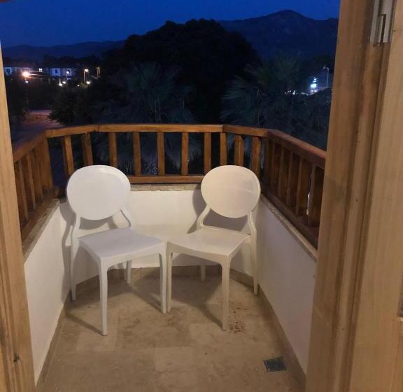 プールビュースタンダードルーム, Murat Pasha Mansion