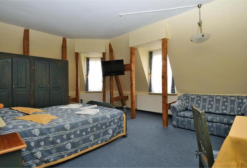 Номер Стандарт Трехместный, Villa Nautilus