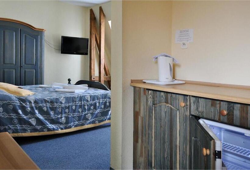 غرفة عائلية, Villa Nautilus