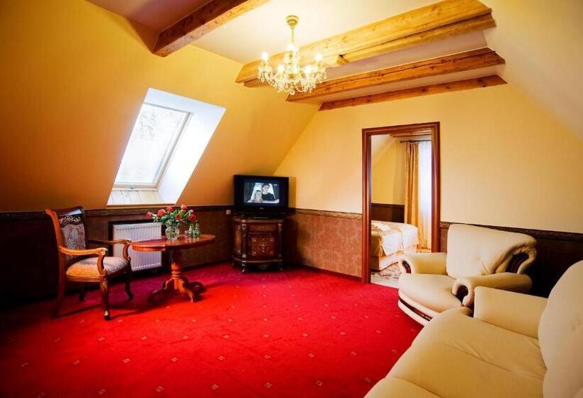 家庭公寓, Pałac Margot Nature&spa