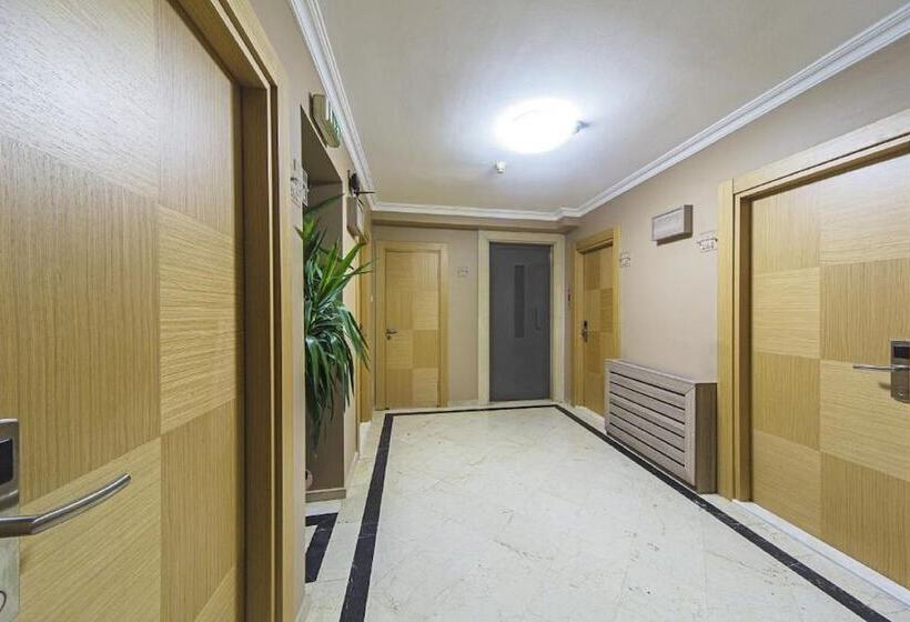 Chambre Standard Individuelle, Pera Arya