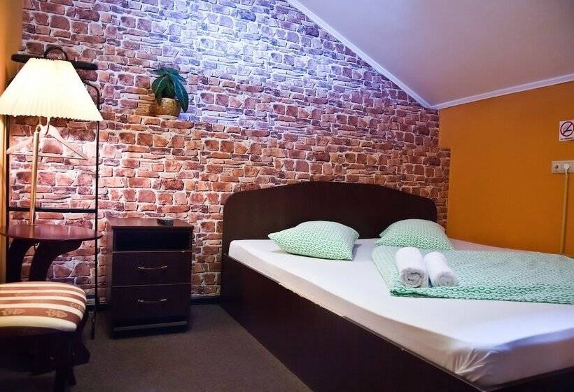 اتاق اکونومی, Post