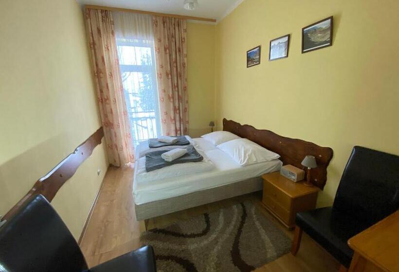 Quarto Estandar, Rusałka