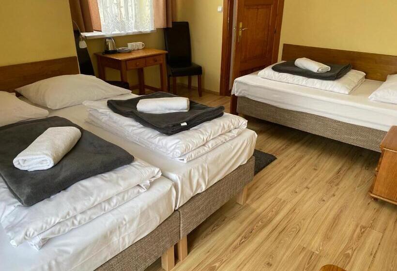 标准三人间, Rusałka