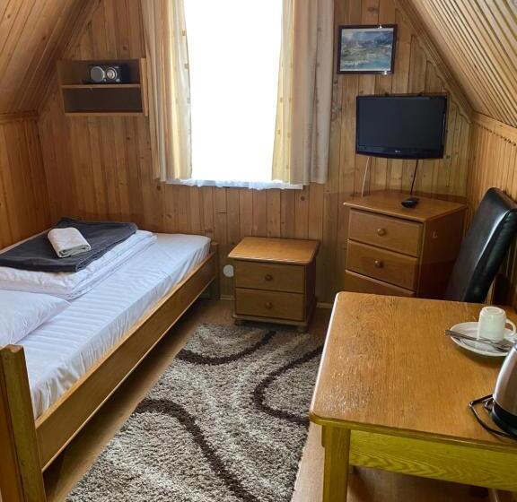Quarto Estandar Individual, Rusałka