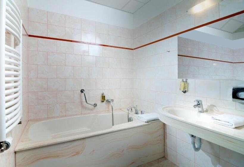 Номер Стандарт, Ruze