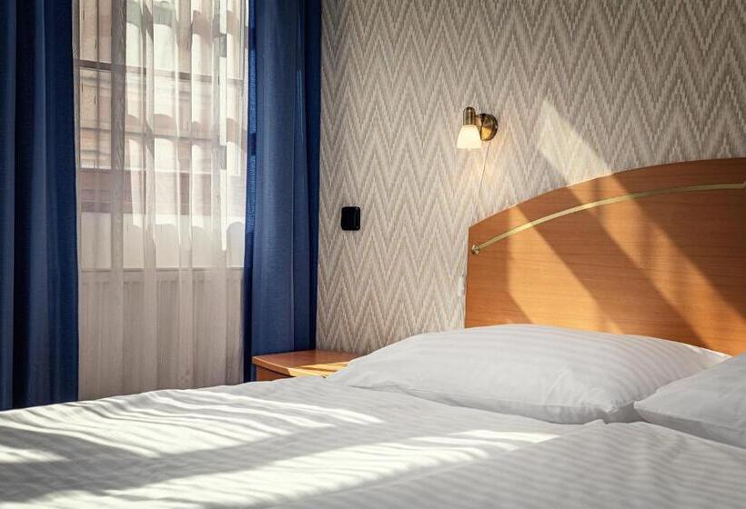 Номер Стандарт, Ruze