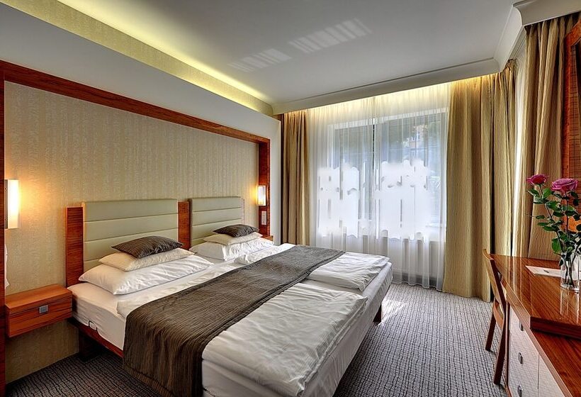 Классический Номер, St. Joseph Royal Regent